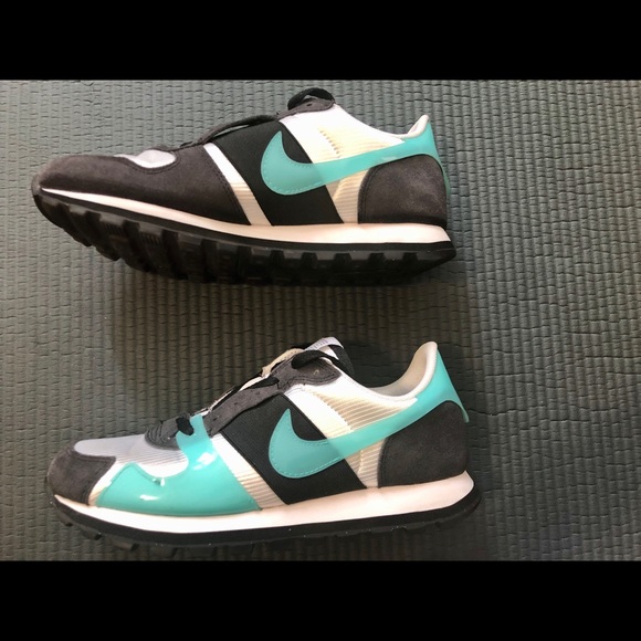 NIKE V-LOVE O.X. Women’s size 7 shoe - Picture 4 of 8